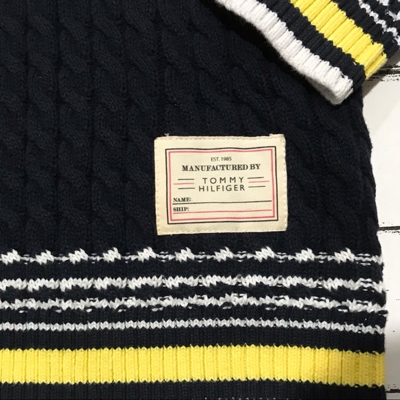 Tommy Hilfiger Button Shoulder Cable Knit Crewneck Sweater - Picture 8 of 16